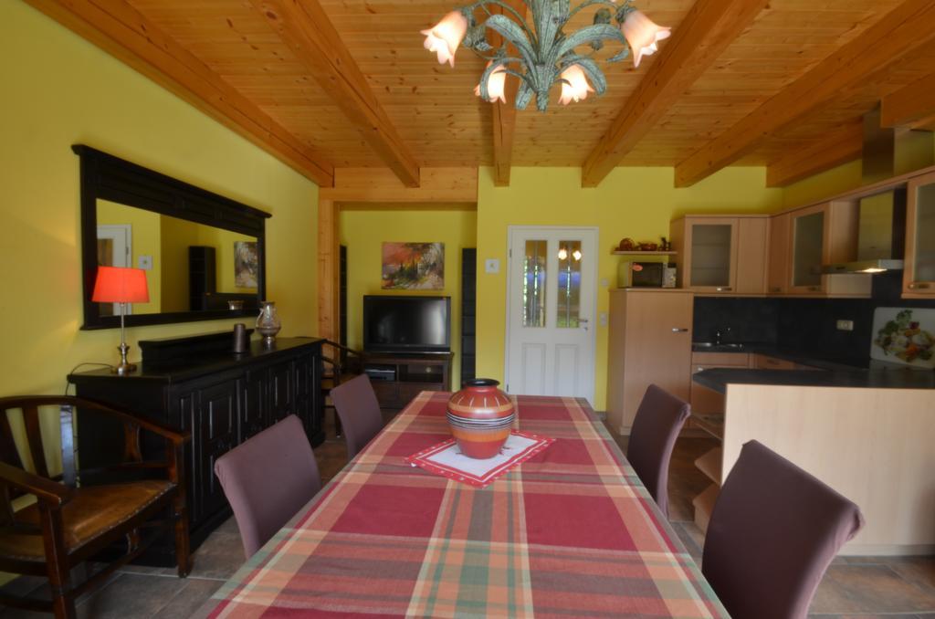 Chalet Yulia Zell am See Room photo