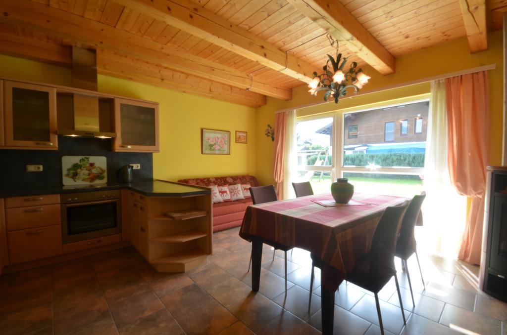 Chalet Yulia Zell am See Room photo